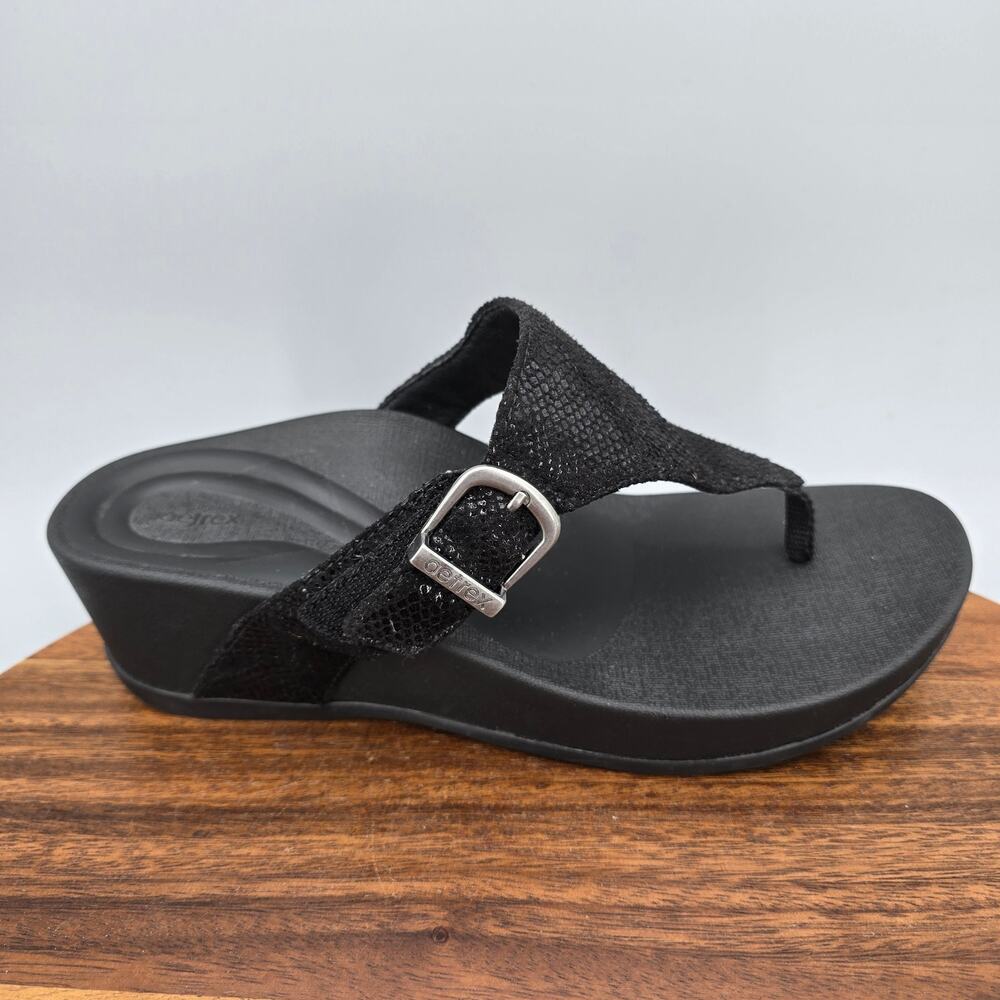 Aetrex Kate Sandals Womens 7.5 Black Fabric Adjustable Strap Comfort Thong Wedge